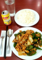 Yau's Chinese Bistro food