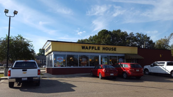 Waffle House outside