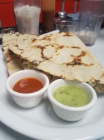 Roca Fuerte Salvadorean food