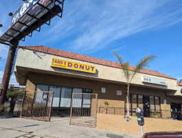 Tang's Donuts And Coffee outside