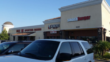 Smashburger outside