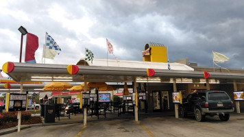 Sonic Drive-in outside