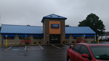 Ihop outside