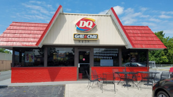 Dairy Queen outside