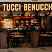 Tucci Benucch outside