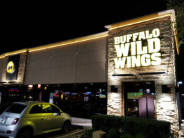 Buffalo Wild Wings outside