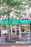 Lunetta Pizza outside