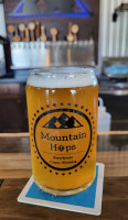 Mountain Hops Brewhouse food