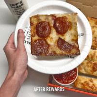 Jet's Pizza food