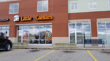 Little Caesars Pizza outside