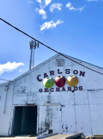 Cider Barn Taproom At Carlson Orchards food