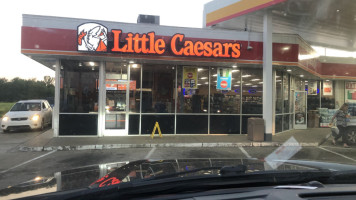 Little Caesars Pizza food