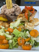 Island Flava Lounge food