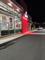 Wendy's outside