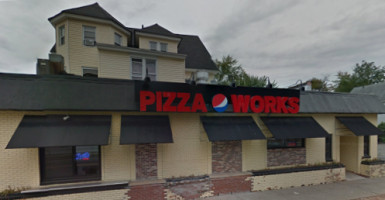Pizza Works In Spr food