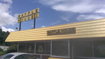 Waffle House inside