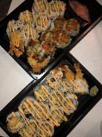 Maje Sushi inside