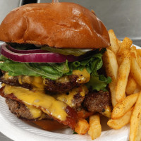 Burgers Near Me, Llc food