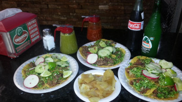 Tacos La Yoli food