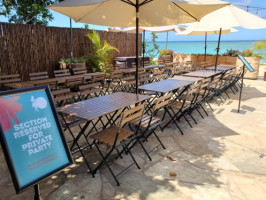 Barefoot Beach Cafe Queen's Surf Beach outside