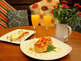 The Warren City Club food