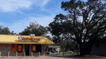 Little Caesars Pizza outside