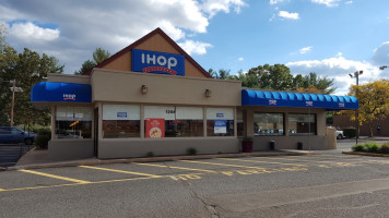 Ihop outside