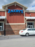 Zaxby's Chicken Fingers Buffalo Wings outside