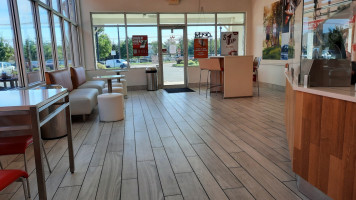 Smoothie King inside