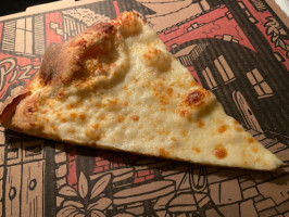 Bubba's Pizza food