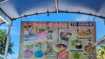 Tacos El Viejon outside
