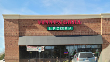 Vinny's Italian Grill outside