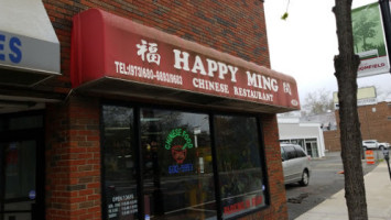 Happy Ming outside