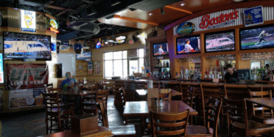 Boston's Restaurant Sports Bar food