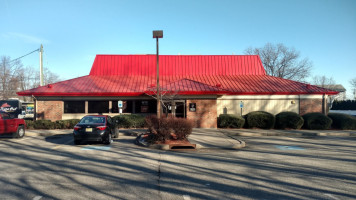 Pizza Hut outside