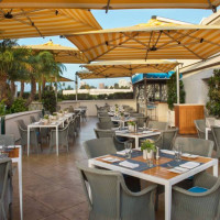 The Roof Garden At The Peninsula Beverly Hills food