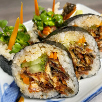 Southpaw Sushi food