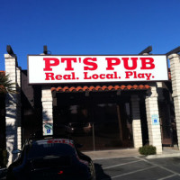 Pt's Pub outside