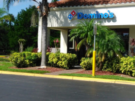 Domino's Pizza outside