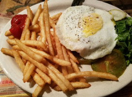 Three Rivers Eatery & Brewhouse food