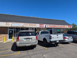 Panaderia Rodriguez outside