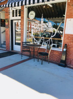 Z Beans Coffee Hinesville inside