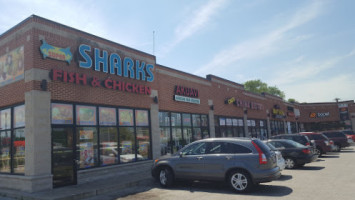 Sharks Fish And Chicken outside