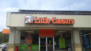 Little Caesars Pizza outside