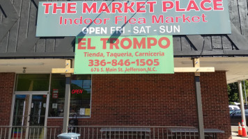 Taqueria El Trompo outside