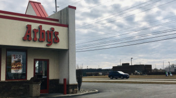 Arby's outside