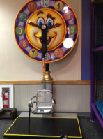 Chuck E. Cheese food