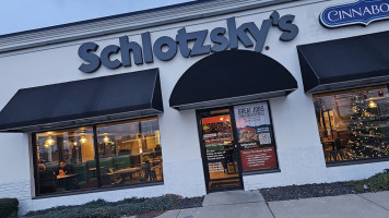 Schlotzsky's inside