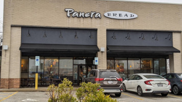 Panera Bread outside