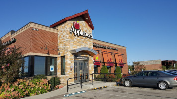 Applebee's Grill outside